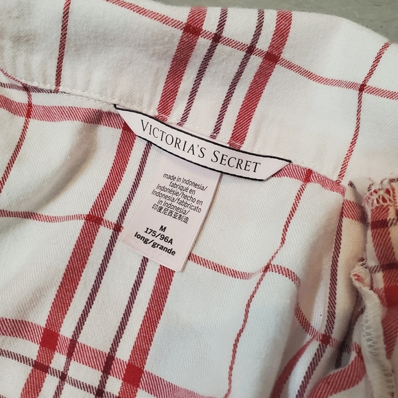 NWOT Victoria's Secret pyjamas top. Plaid. Pink and red. Metallic. M long - Picture 4 of 10